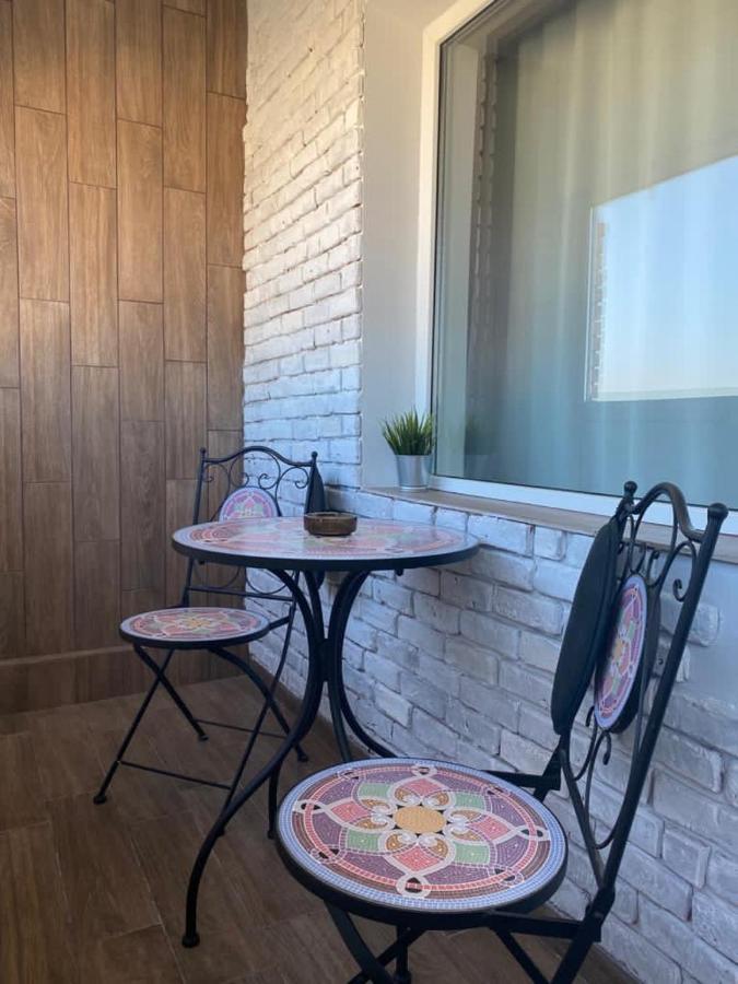 Aparthotel Claudia -Self Check-In Braila Bagian luar foto